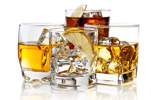 Несколько слов о разнице между водкой и виски. Что лучше, что вреднее, чем отличаются?