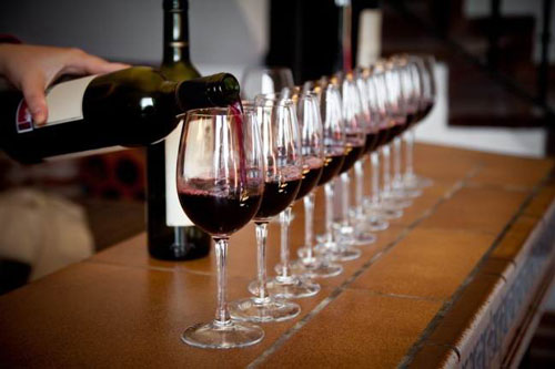 Чем вино сухое отличается от полусухого? С чем пьют сухое вино и как его сделать в домашних условиях