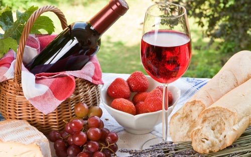 Как сделать домашнее вино из ягод? Подготовка ингредиентов и приготовление по рецепту