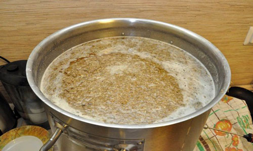 Правильный рецепт ячменного самогона в домашних условиях. Как приготовить с сахаром и без?