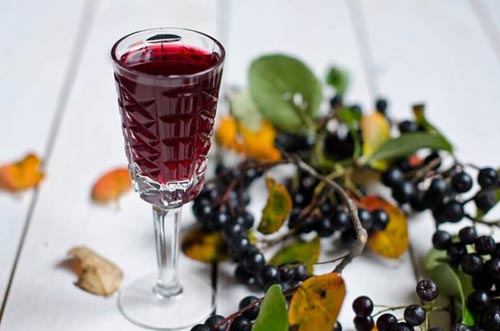 Простые рецепты лечебных настоек на спирту. Как сделать спиртовой настой в домашних условиях?
