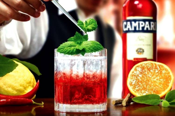 25 коктейлей с биттером Кампари: необычные и классические рецепты для приготовления дома