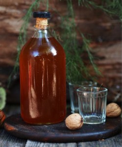 Рецепт и применение водочной настойки из грецких орехов