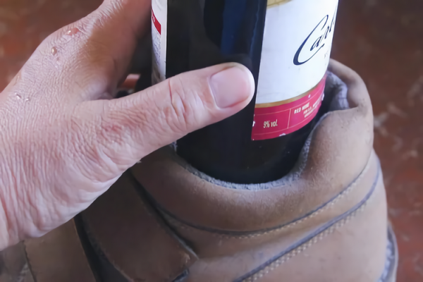 Как открыть вино без штопора в домашних условиях — 15 лайфхаков
