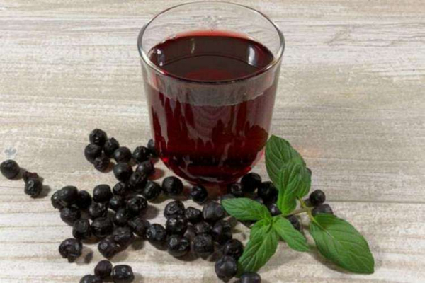 Настойка из черноплодной рябины (аронии) в домашних условиях &mdash; 12 простых рецептов