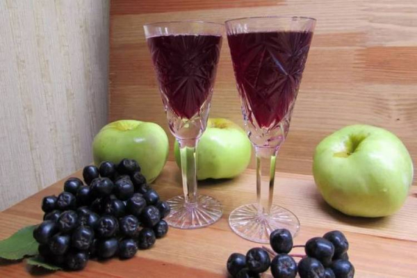 Настойка из черноплодной рябины (аронии) в домашних условиях &mdash; 12 простых рецептов