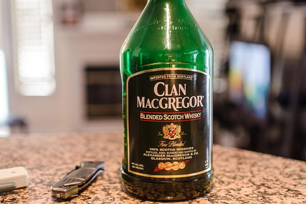 Виски Клан МакГрегор (Clan MacGregor) &mdash; особенности вкуса и правила употребления шотландского купажированного скотча