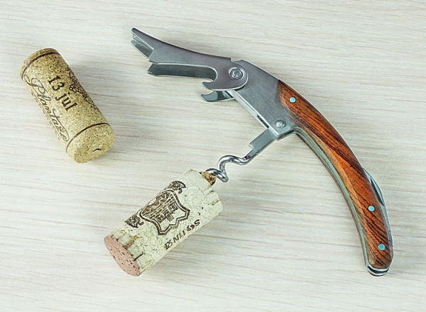 Как открывать вино штопором — руководство по использованию разных видов штопора