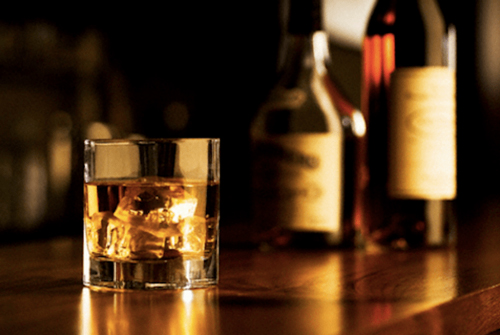 В чём разница между шотландским и ирландским виски? Основные отличия в составе и технологии производства