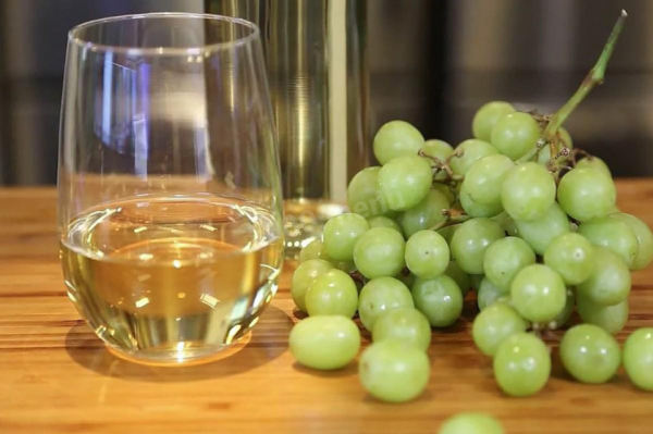 Что представляет собой виноградная водка? Разновидности и технология производства
